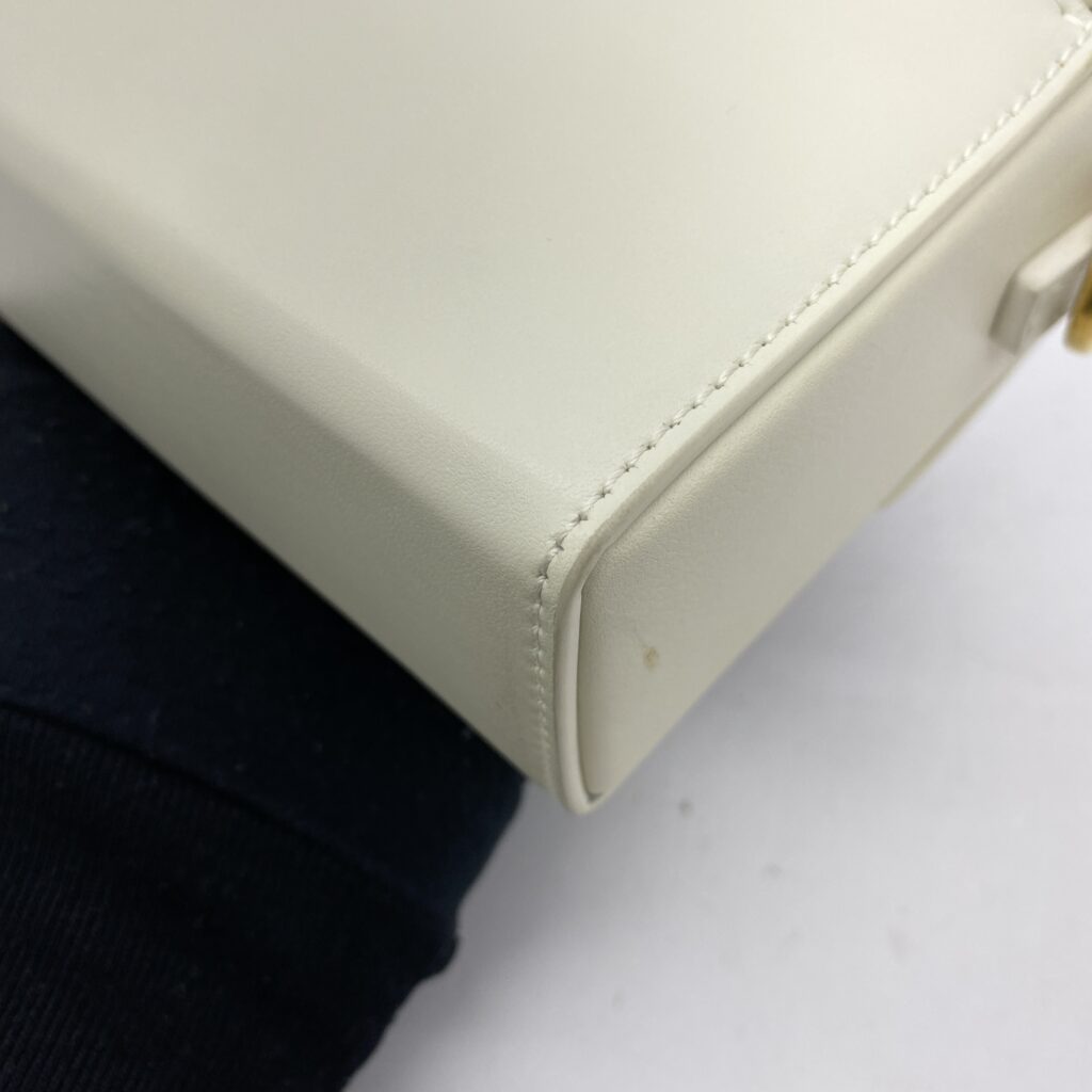 30 Montaigne Box Ivory GHW