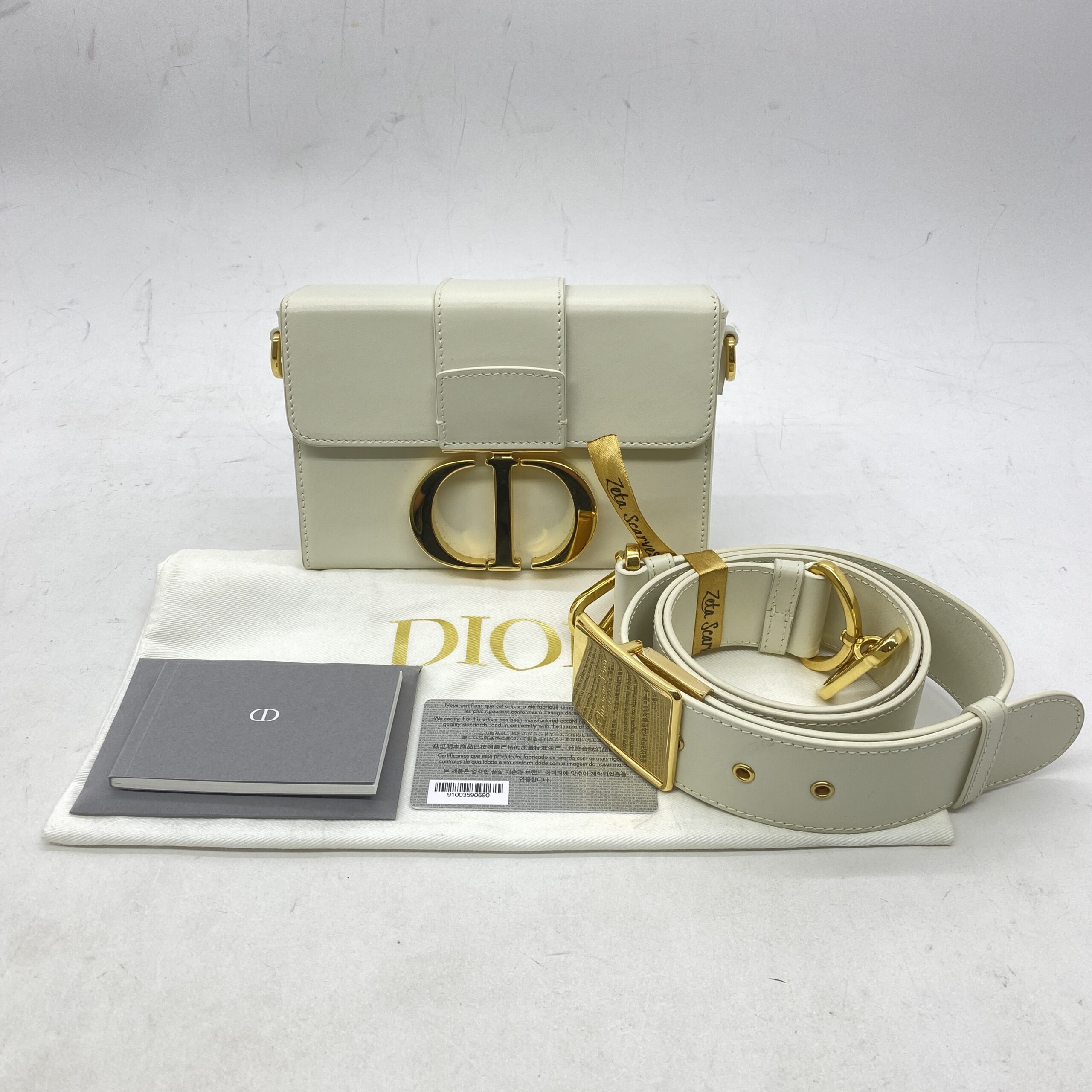 30 Montaigne Box Ivory GHW