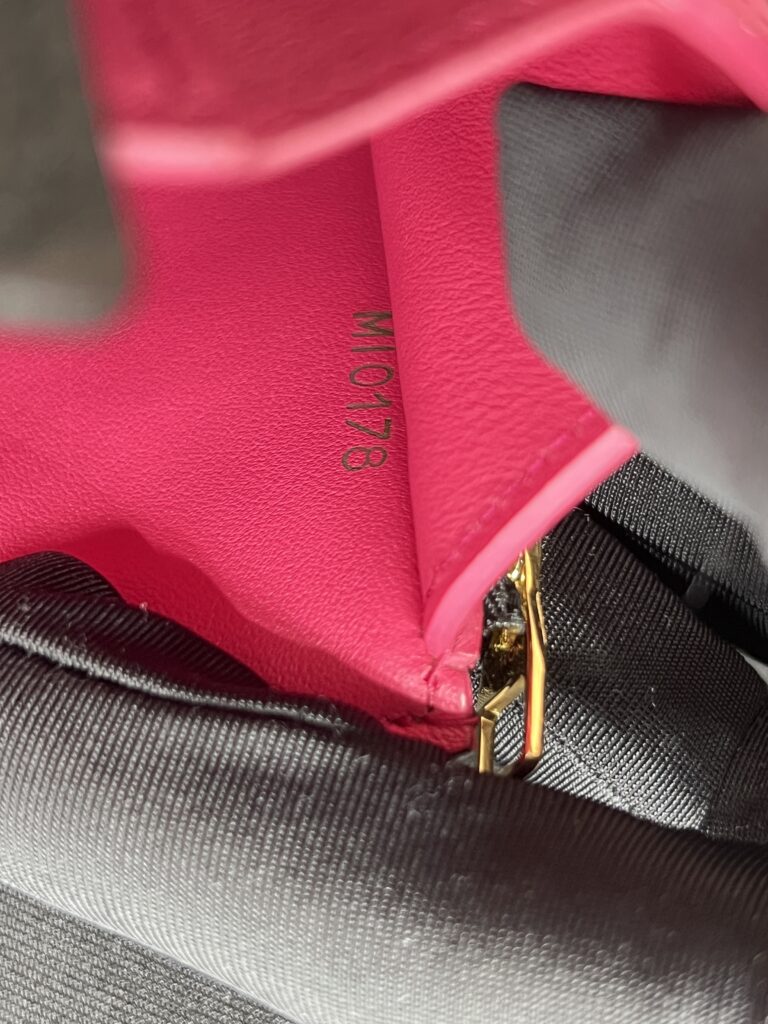 Capucines Compact Noir Rose GHW