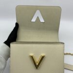 Twist MM Epi Quartz White PHW