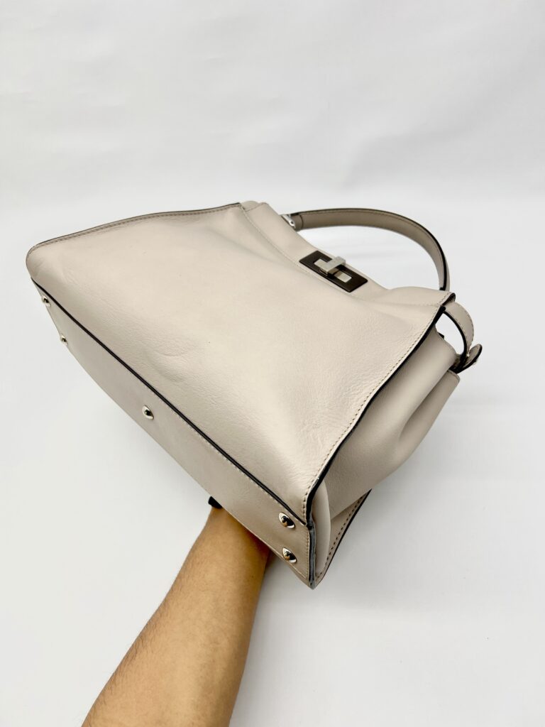 Peekaboo Medium Light Grey Bordeaux SHW