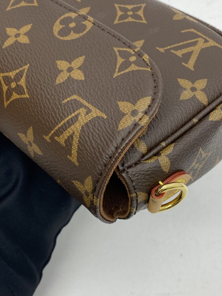 WOC Ivy Monogram GHW
