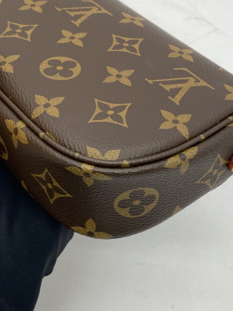 WOC Ivy Monogram GHW