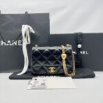 Heart Chain Mini Flap Bag Lambskin Black GHW