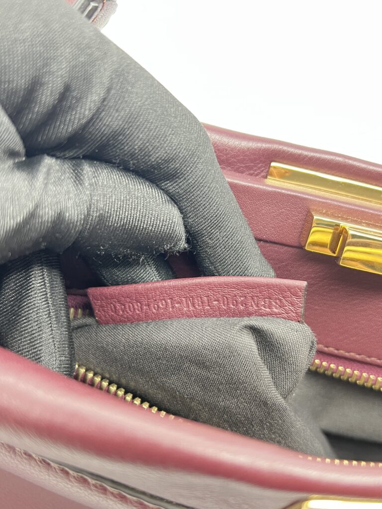 Peekaboo Medium Waves Bordeaux GHW