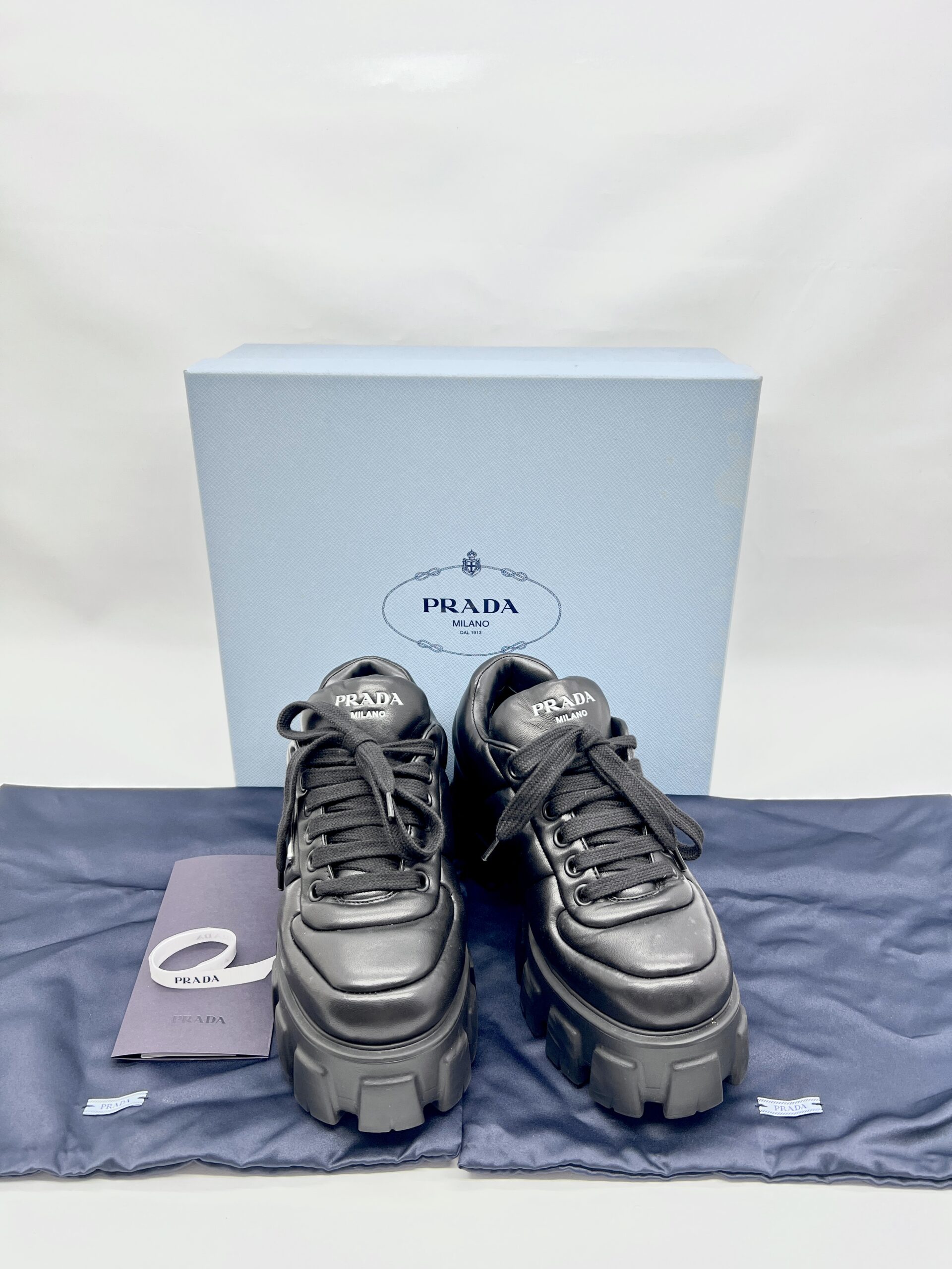 Monolith Padded Black SHW