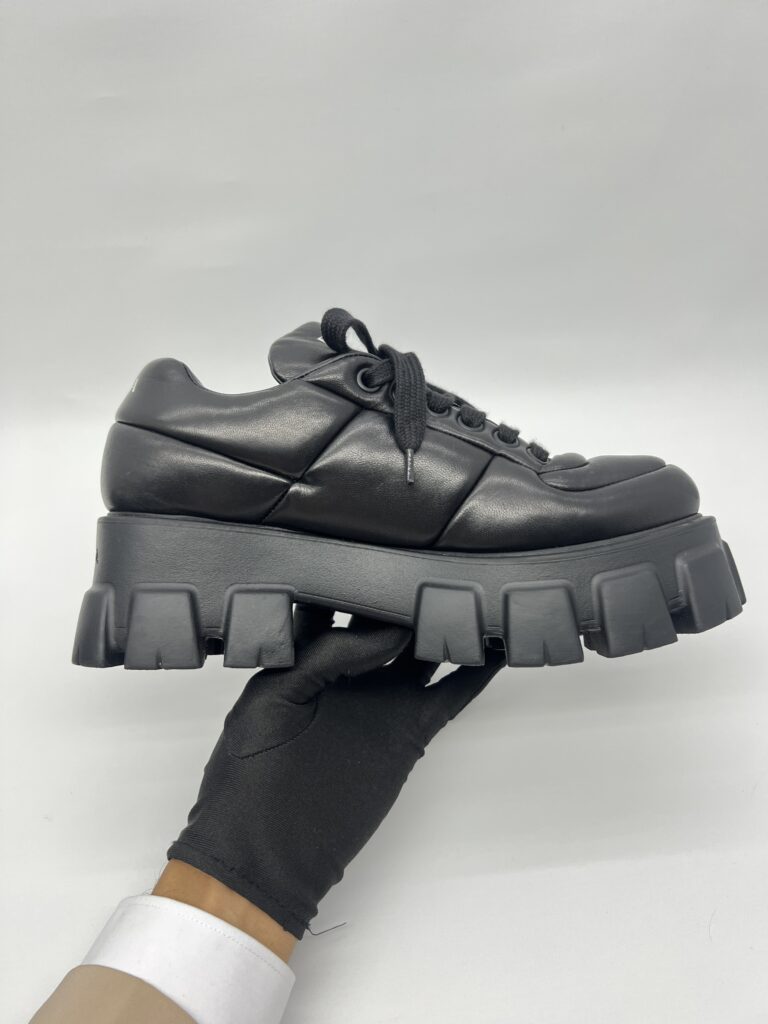 Monolith Padded Black SHW