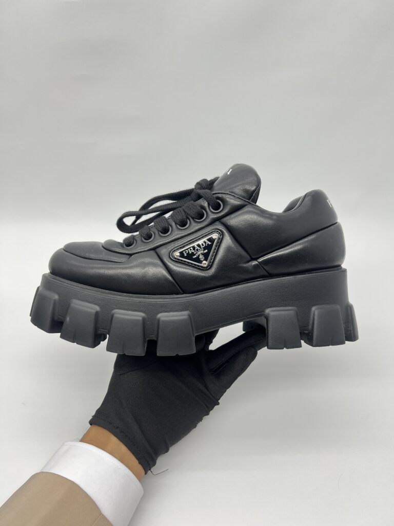 Monolith Padded Black SHW