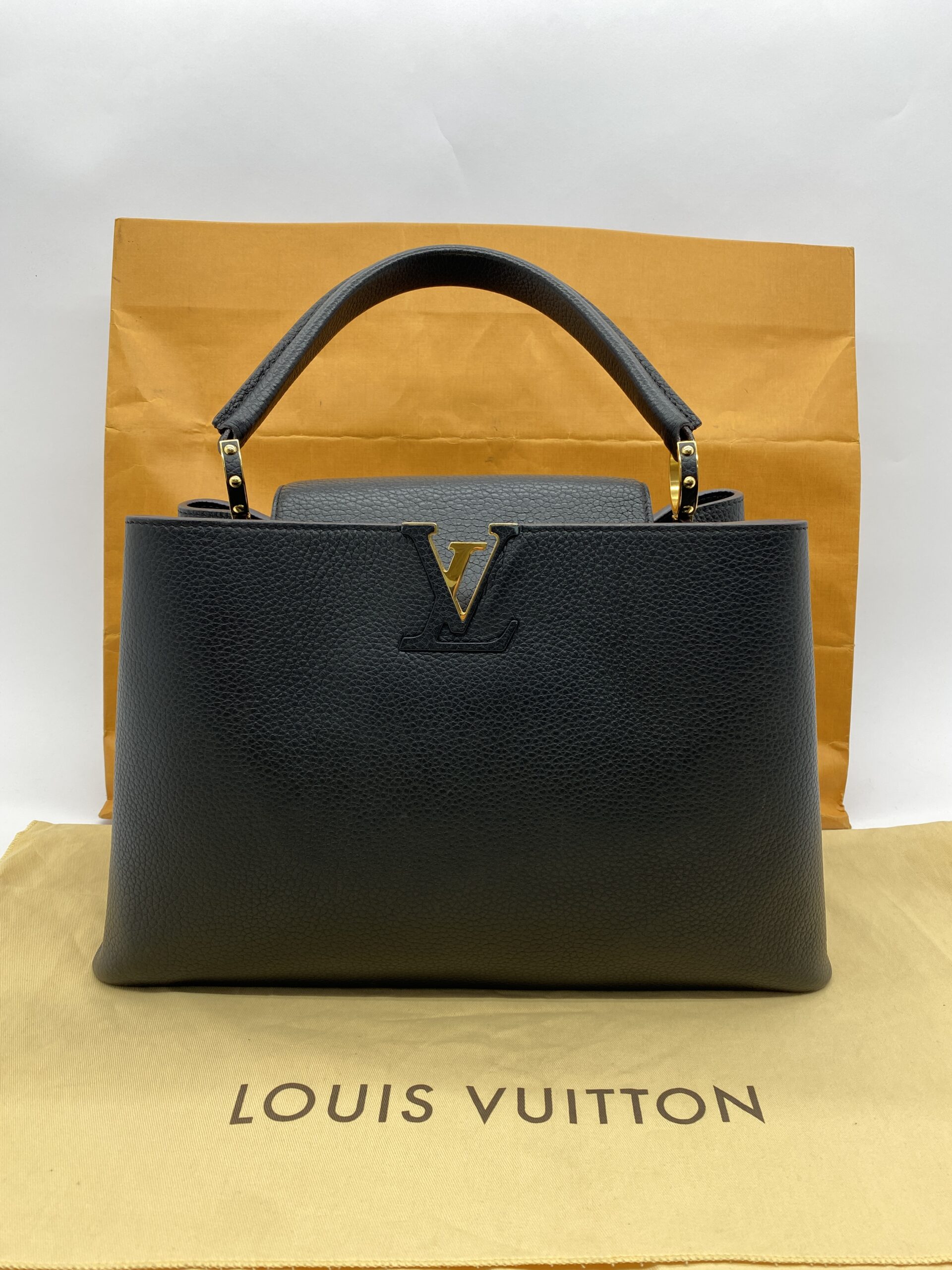 Capucines MM Taurillon Black GHW