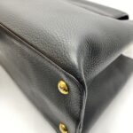 Capucines MM Taurillon Black GHW