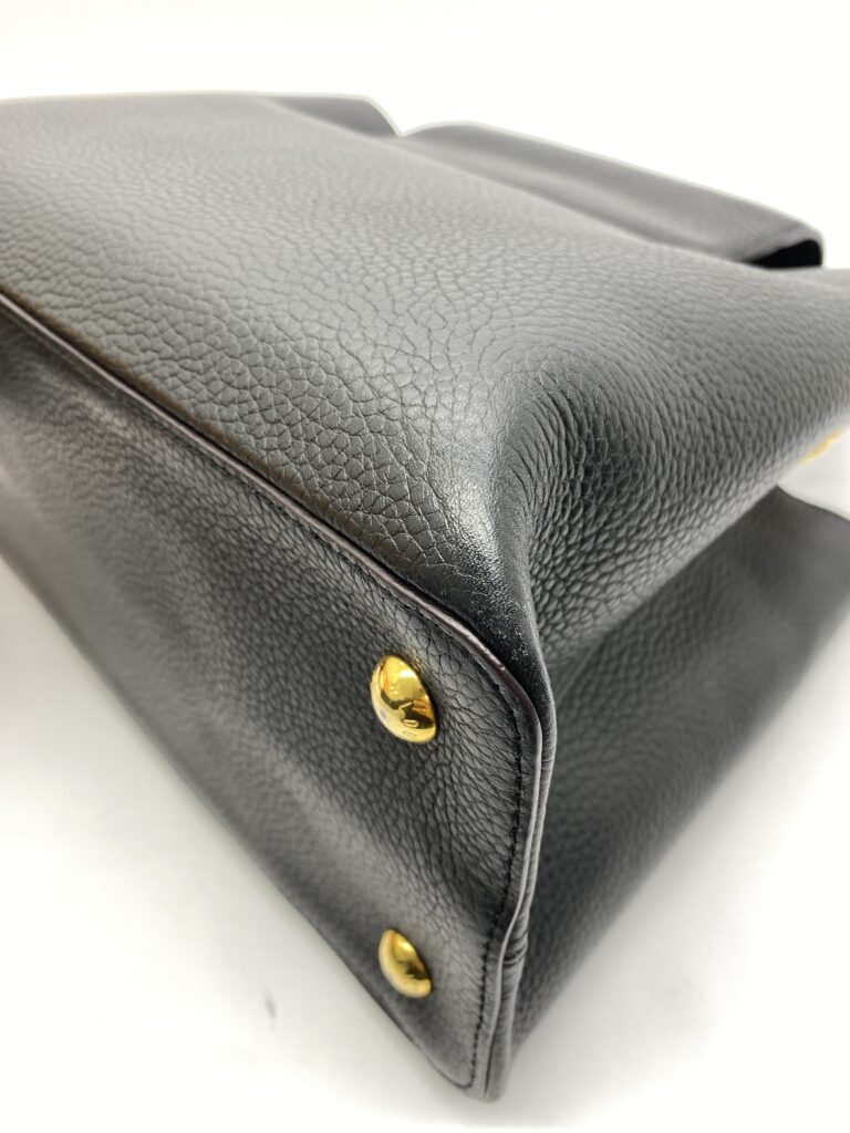 Capucines MM Taurillon Black GHW