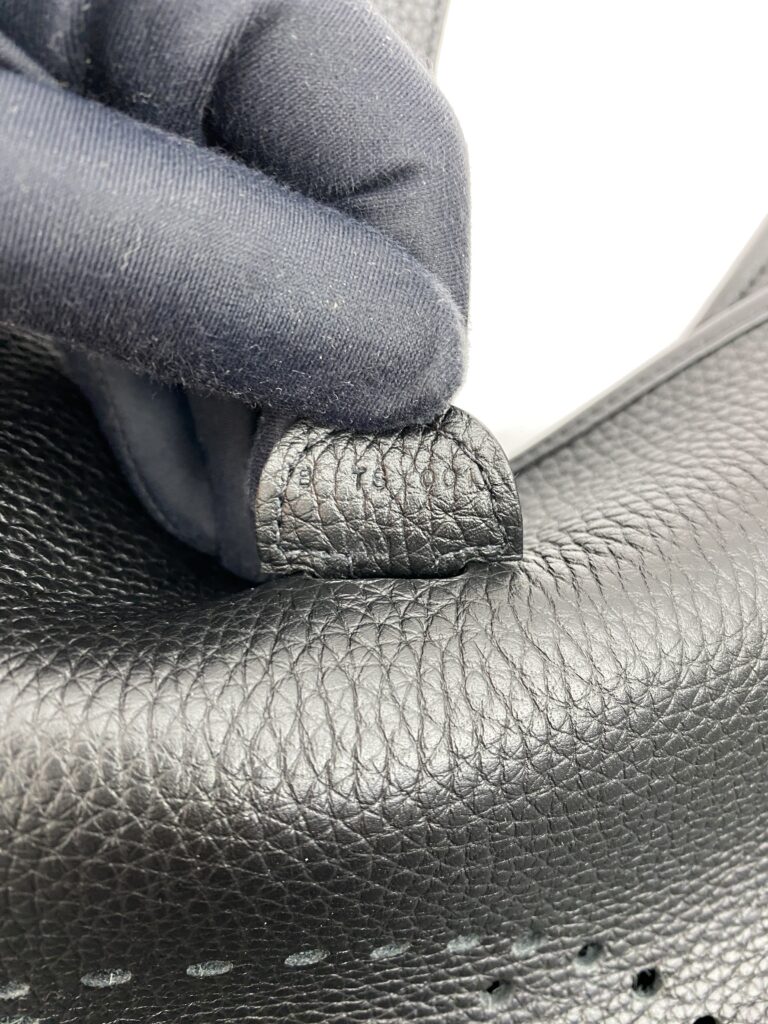 Evelyne PM 29 Clemence Noir PHW