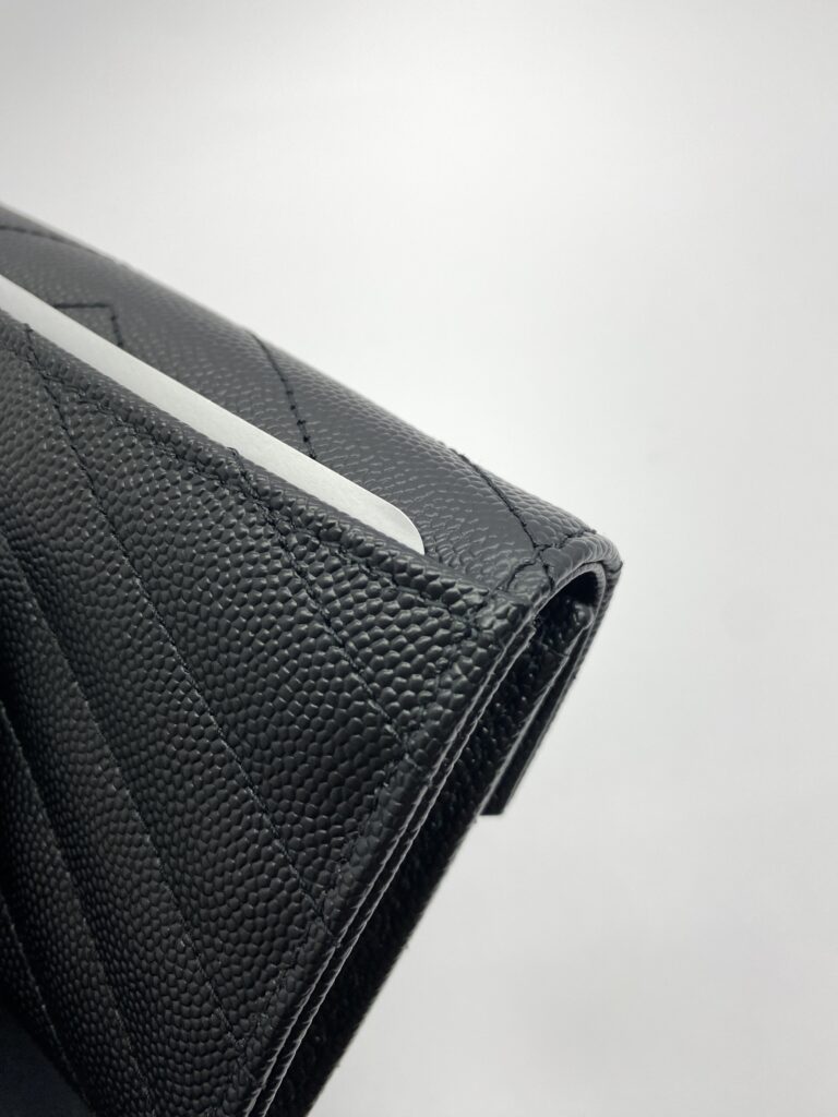 Small Envelope Grain Black GHW