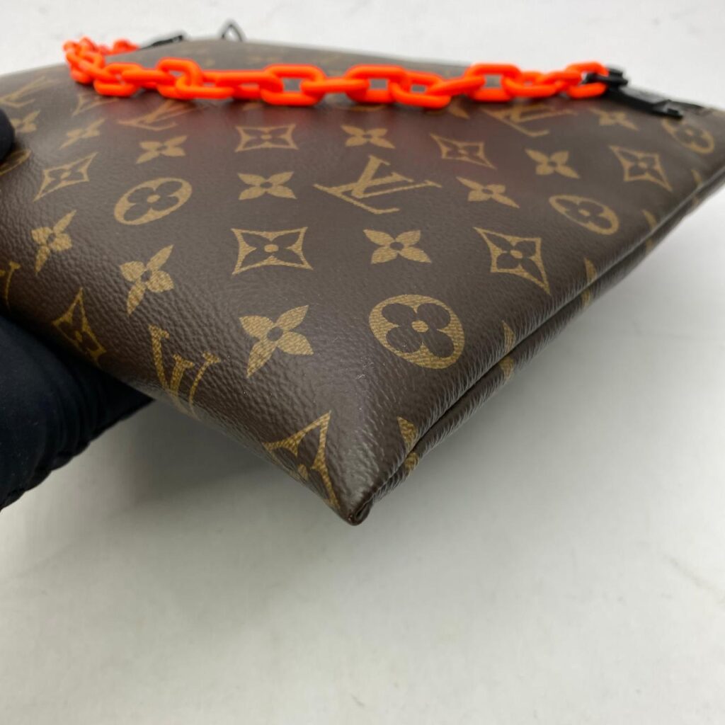 Pochette A4 Monogram Black