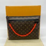 Pochette A4 Monogram Black