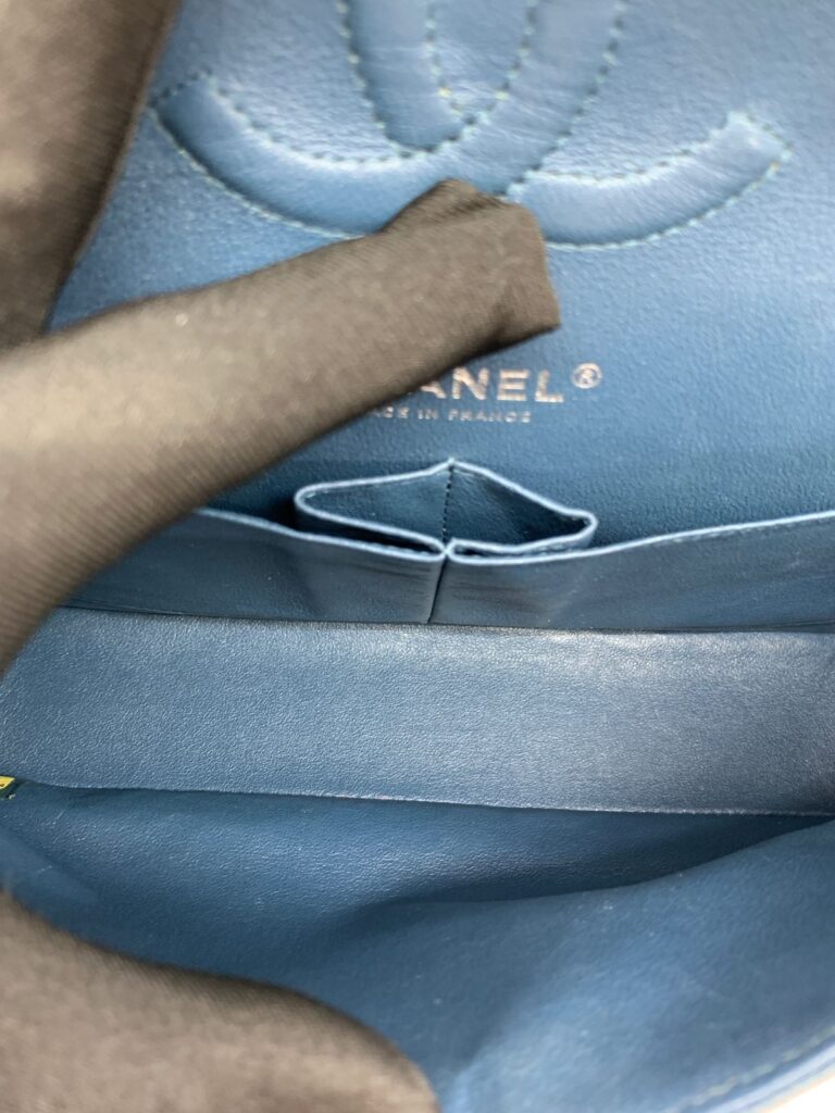 Medium Classic D Flap Caviar Chevron Blue GHW