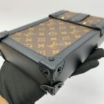 Trunk Vertical Monogram Noir Gold Hardware