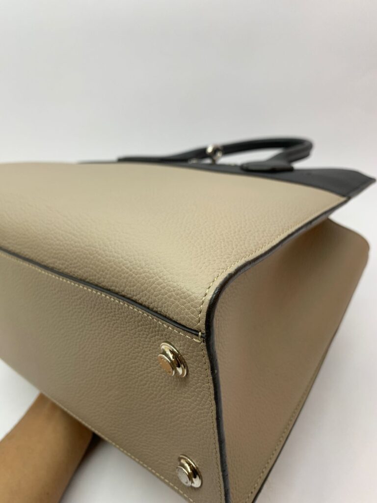 City Steamer MM Grained Noir Galet Silver Hardware