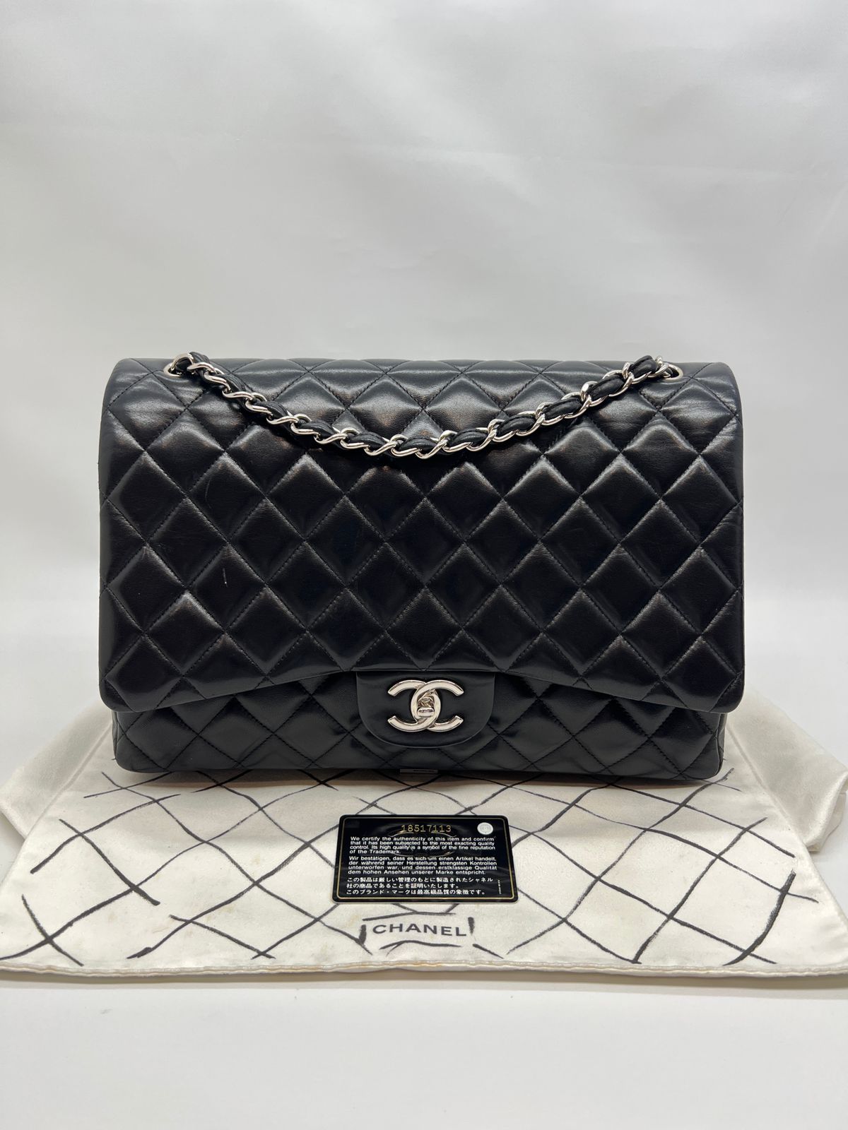 Maxi Classic D. Flap Lambskin Black Silver Hardware