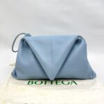 Trine Angular Ice Blue Gold Hardware