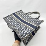 Medium Book Tote Blue Oblique