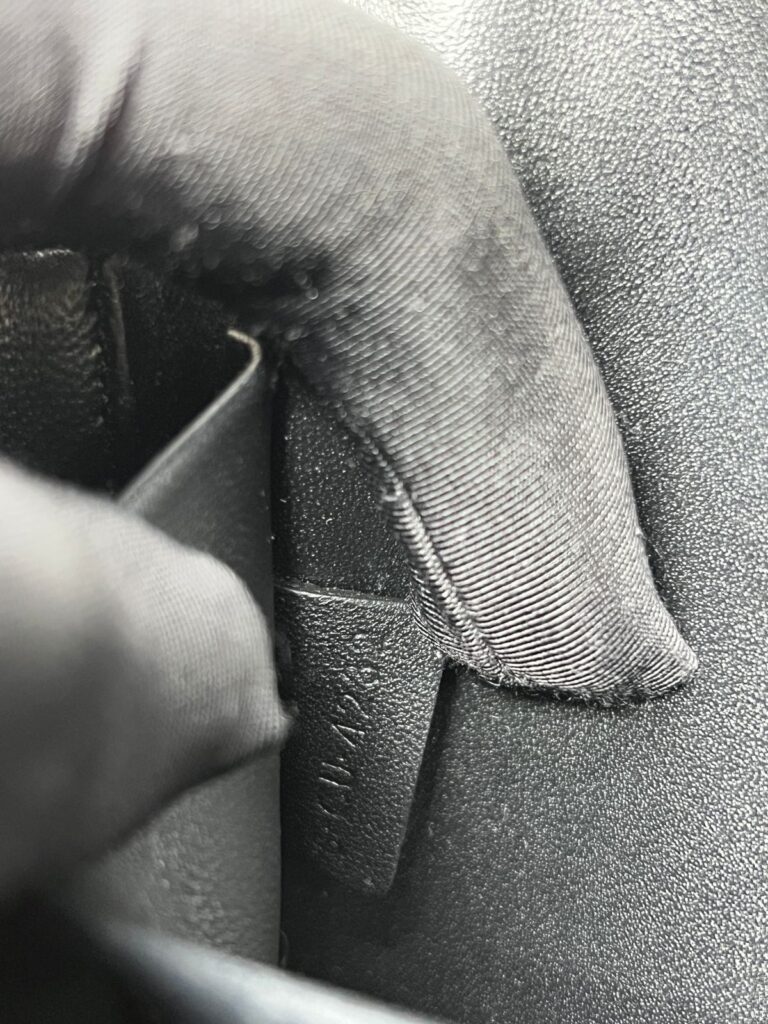 Triomphe Shoulder Bag Black GHW