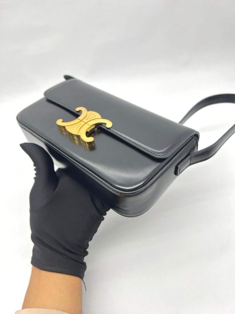 Triomphe Shoulder Bag Black GHW