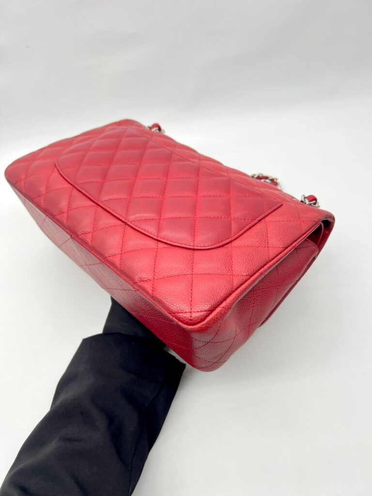 Jumbo Classic D Flap Caviar Red SHW