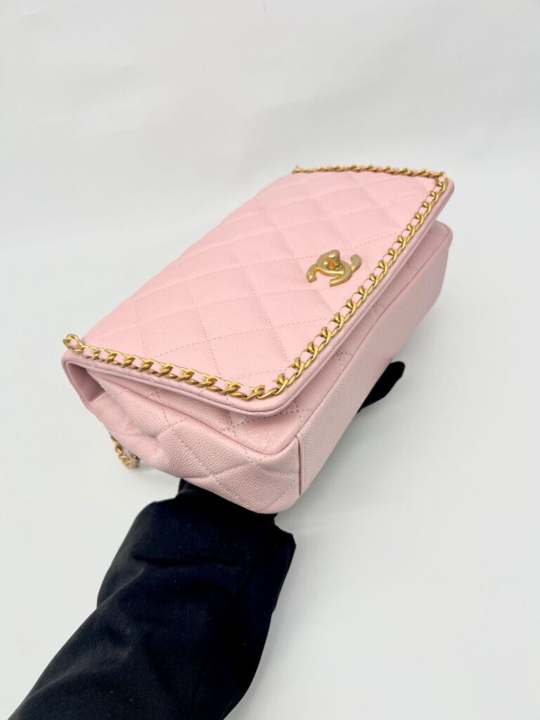 Neverending Chain Around Caviar Pink GHW