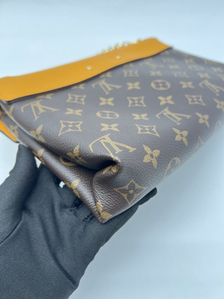 Pallas Chain Monogram Saffran GHW