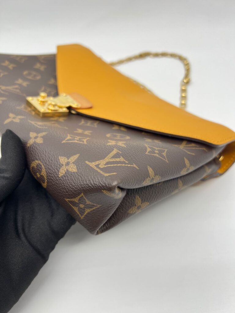 Pallas Chain Monogram Saffran GHW