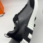 Bouncing Sneakers Black White