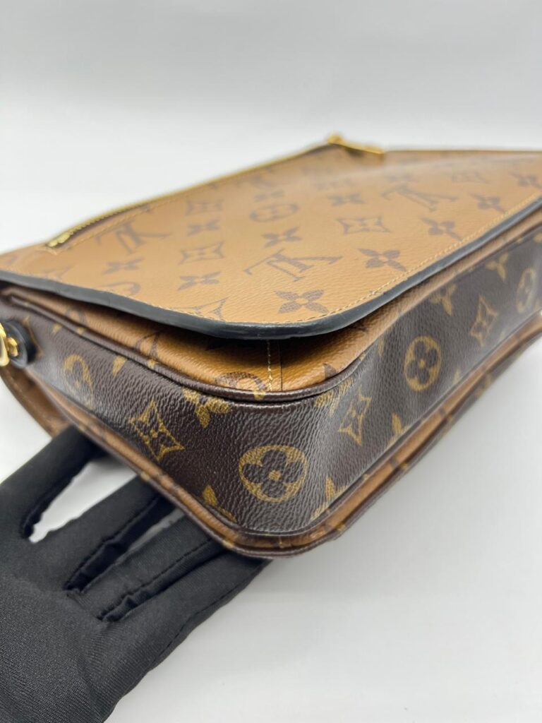 Metis Monogram Reverse