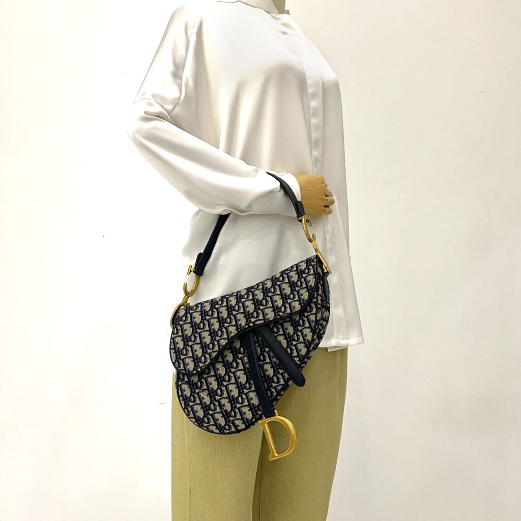 Saddle Medium Canvas Oblique Navy GHW