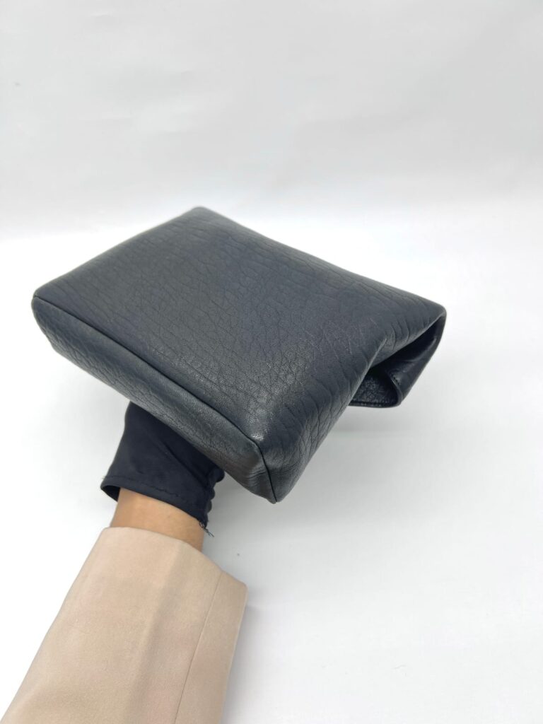 Cassandre Envelope Leather Black RHW