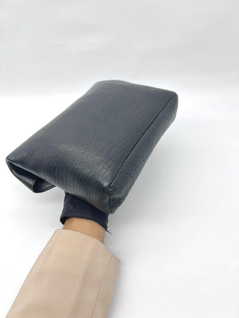 Cassandre Envelope Leather Black RHW