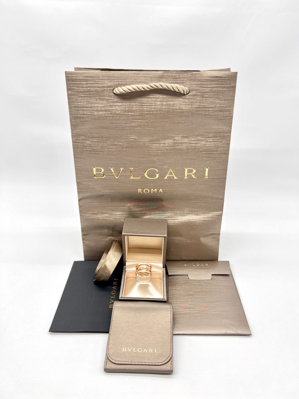 B.Zero1 X Zaha Hadid 4Band Gold