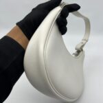 Ava Medium White Logo Black