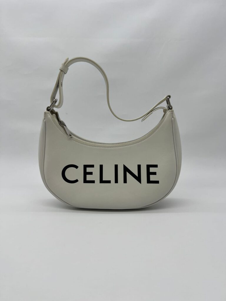 Ava Medium White Logo Black