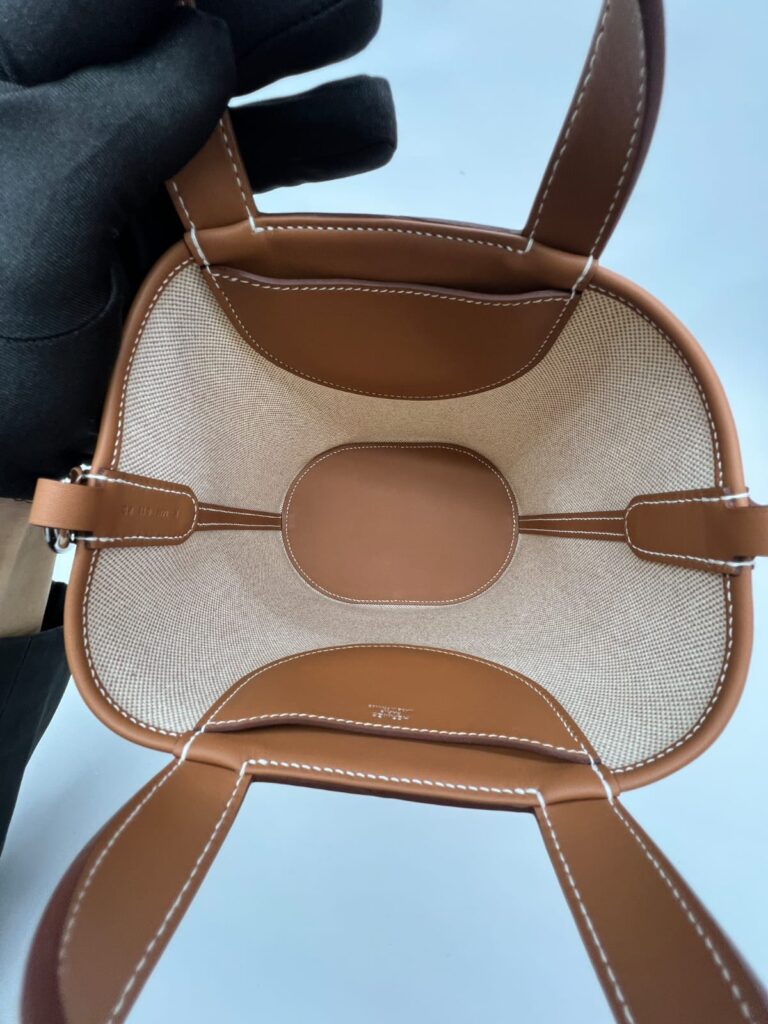 In The Loop 18 Ecru Beige Gold PHW