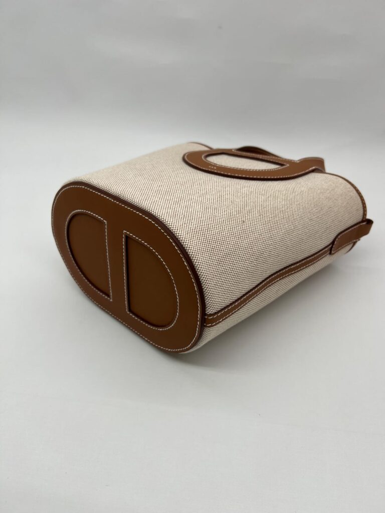 In The Loop 18 Ecru Beige Gold PHW