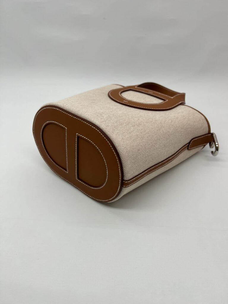 In The Loop 18 Ecru Beige Gold PHW