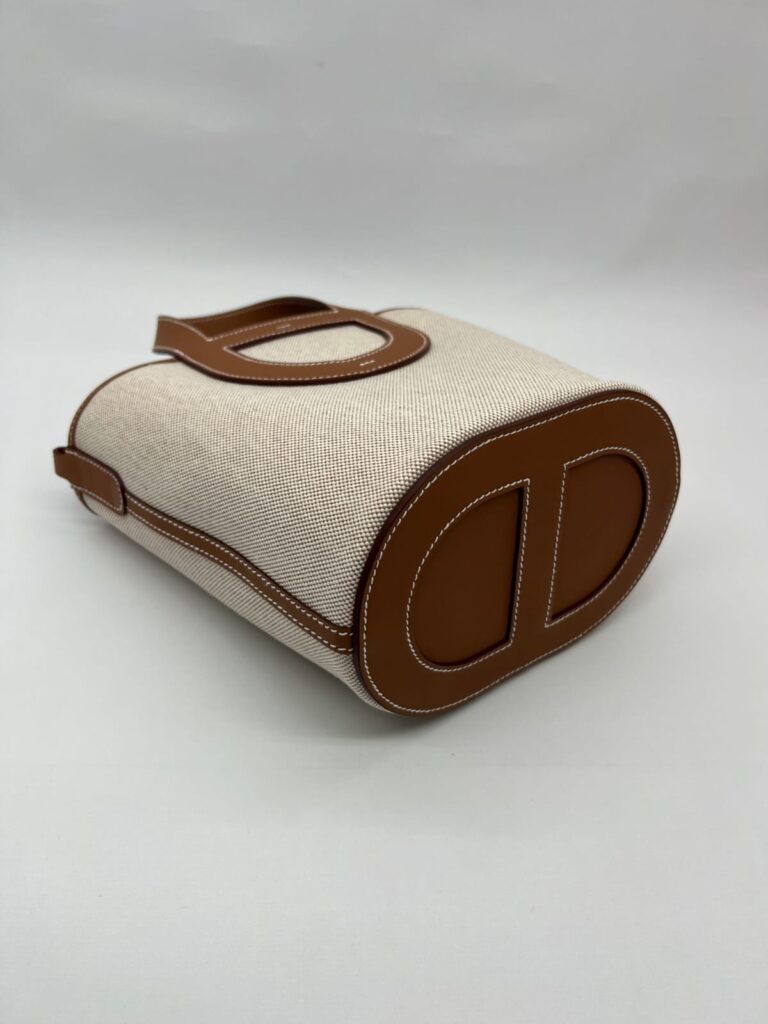 In The Loop 18 Ecru Beige Gold PHW