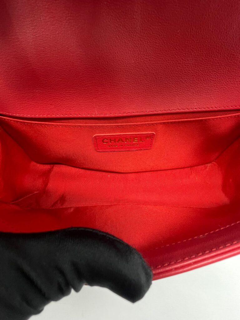 Boy 25 Medium Red LGHW