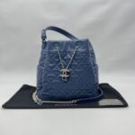 Chain Drawstring Bucket Quilted Blue SHW