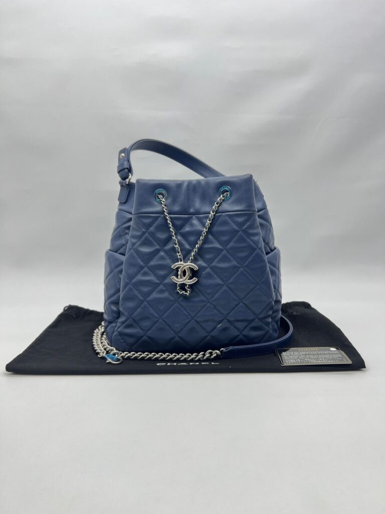 Chain Drawstring Bucket Quilted Blue SHW