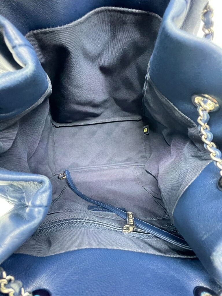 Chain Drawstring Bucket Quilted Blue SHW