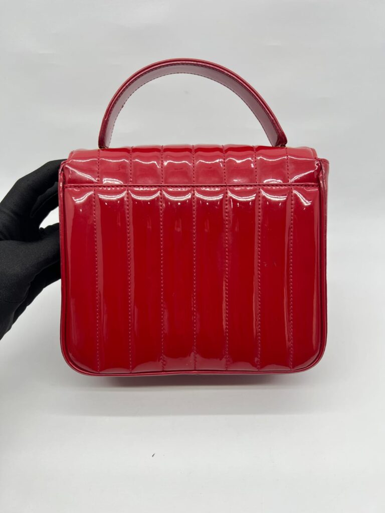 Vicky Vernis Red GHW