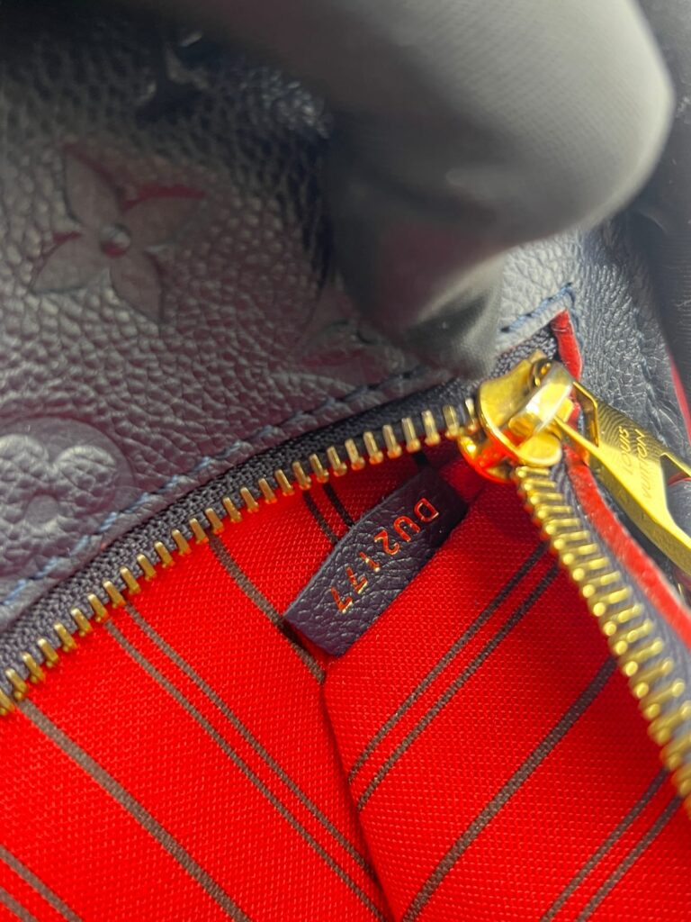 Metis MM Monogram Empreinte Marine Rouge GHW