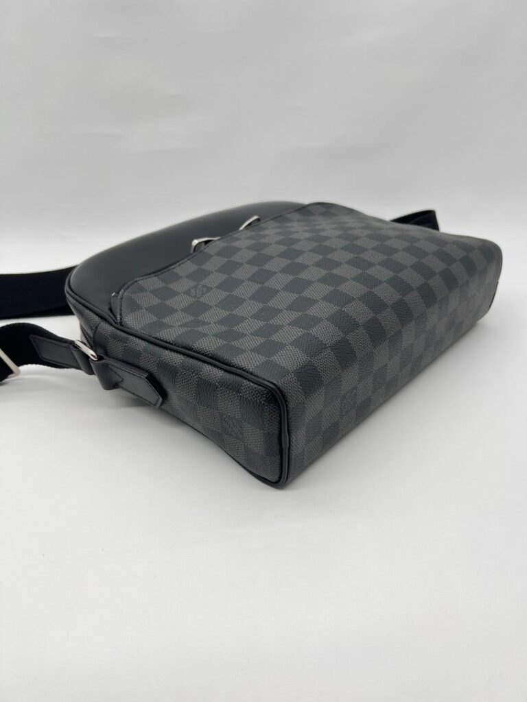 Dayton Messenger Damier Graphite